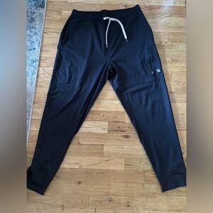Vuori men’s joggers